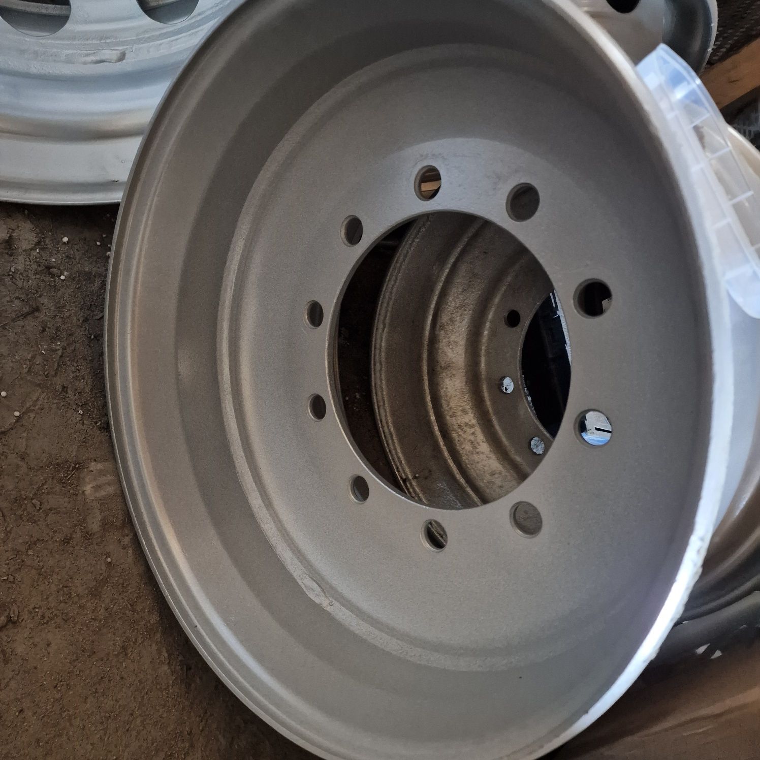 Felga stalowa 22.5x11.75 R22.5 ET 0