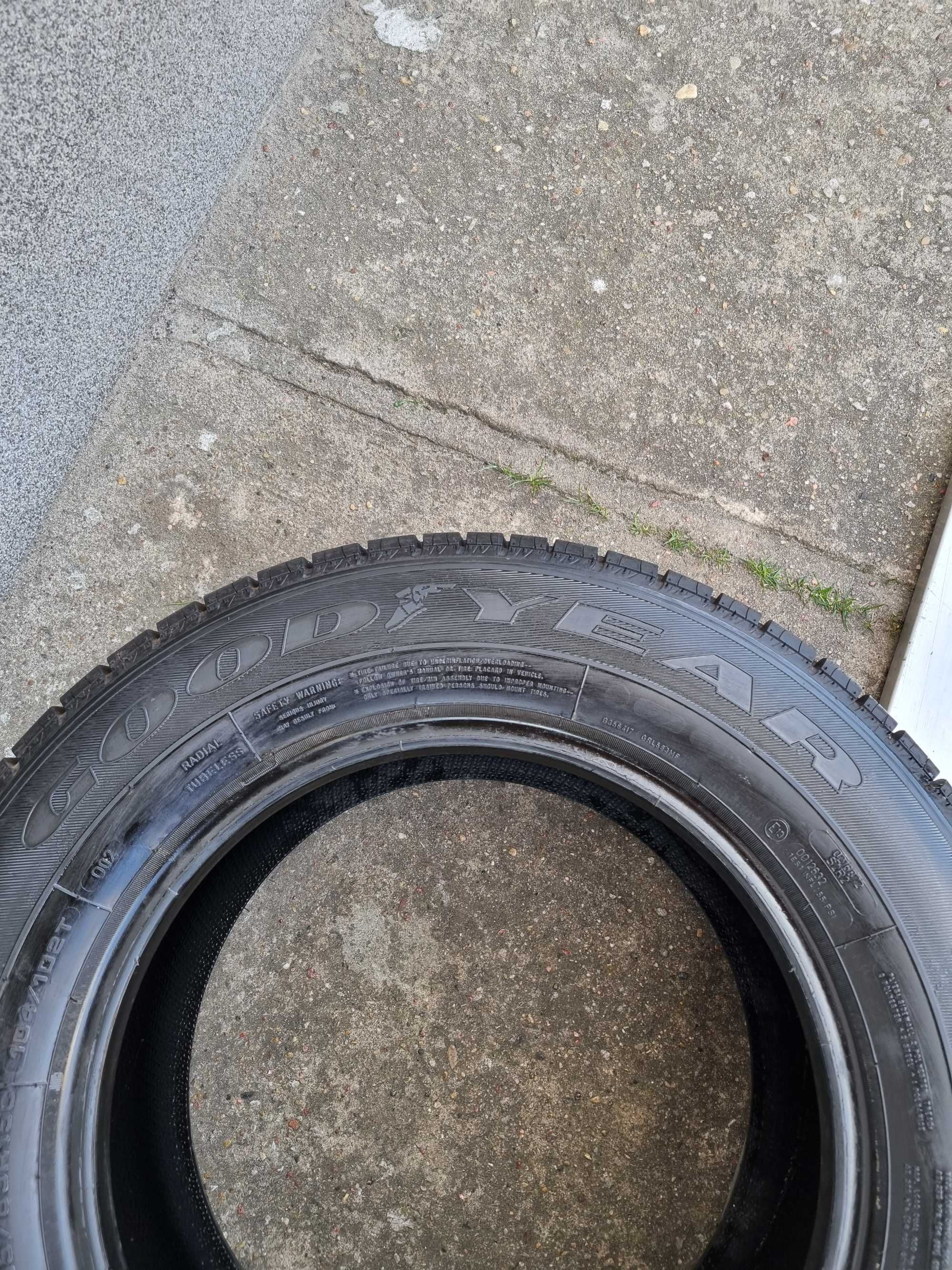 Opona całoroczna GOODYEAR Cargo Vector 2 215/65 R15C 8,99 mm P345