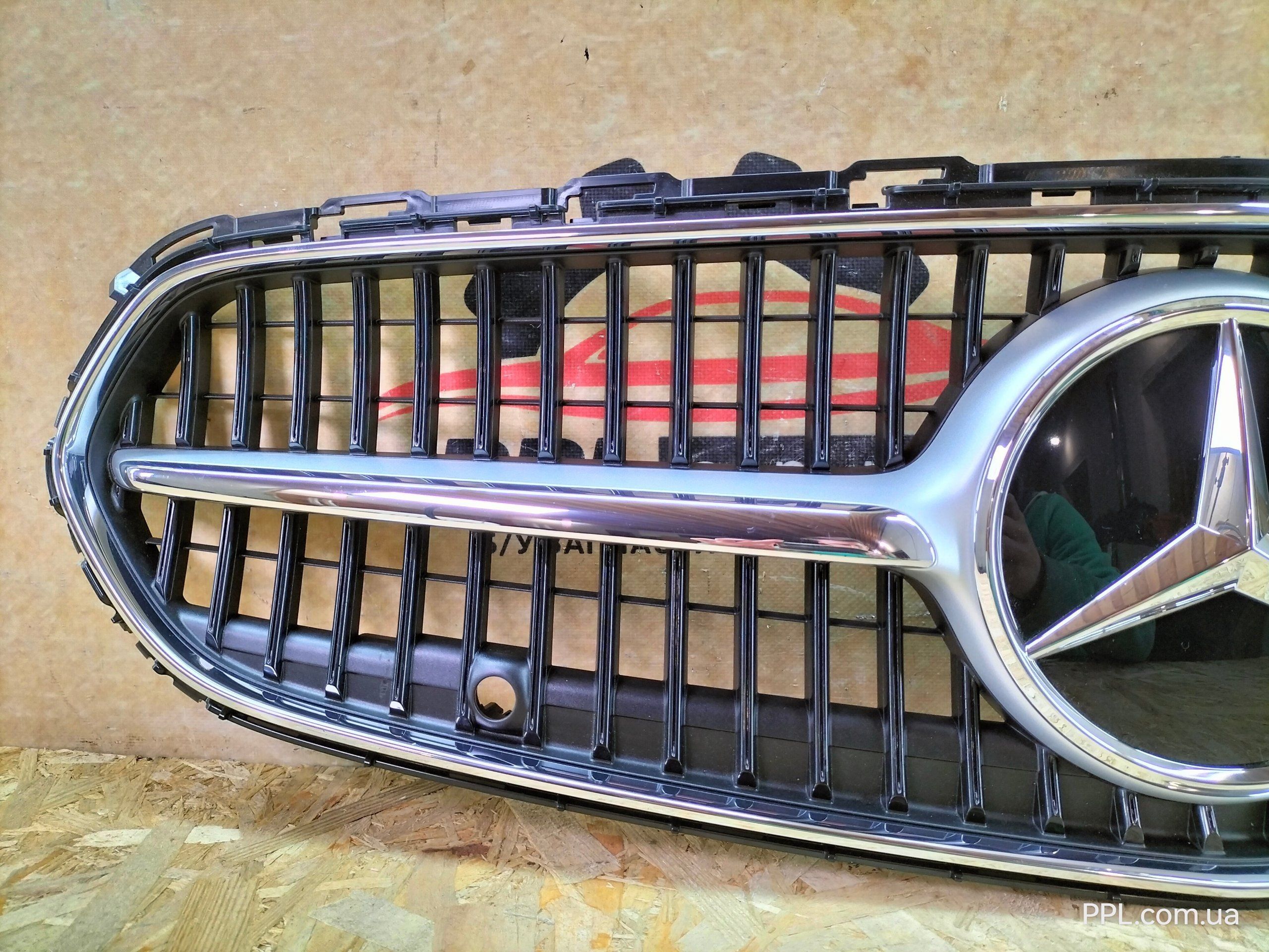 Mercedes C-Class W206 2021- хром решетка радиатора A2068883800