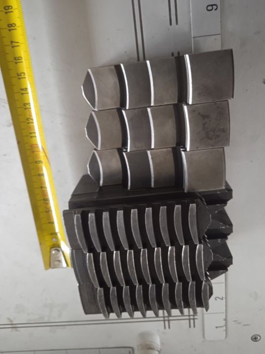 Szczęki do uchwytu 200 dzielone miękkie lewe wew szer 25 mm skok 8 mm