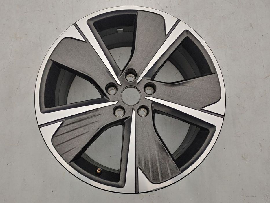 FELGA SEAT CUPRA FORMENTOR 5FF 18 ORYGINAŁ