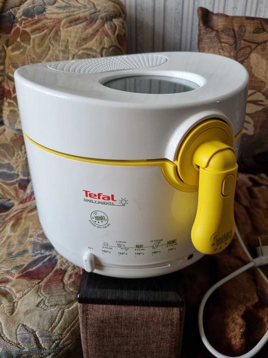 Фритюрниця Tefal нова!
