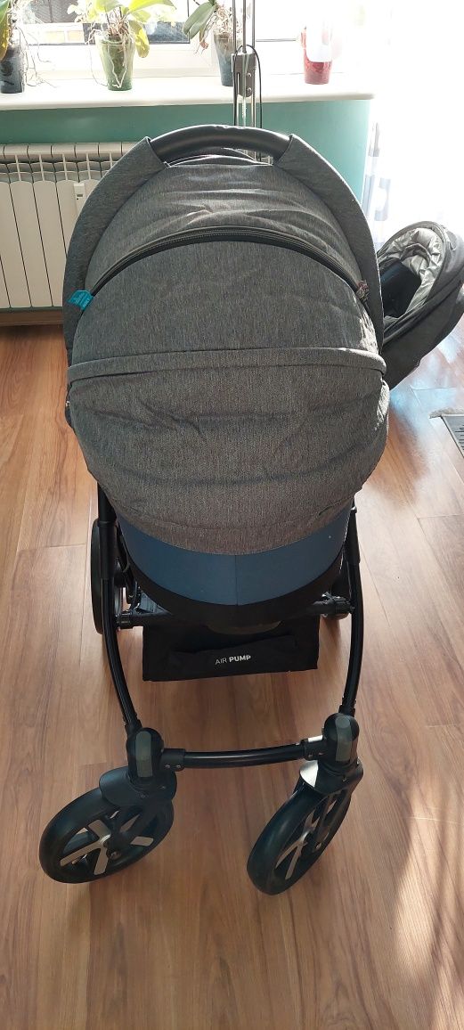 Sprzedam wózek 3 w 1  baby design husky