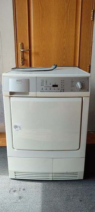 Сушильна машина для одягу AEG з тепловим насосом