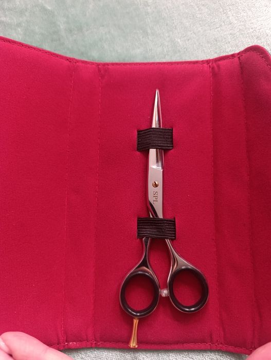 Перукарські ножиці,пояс, фартух,браші та сумка для перукаря!!!