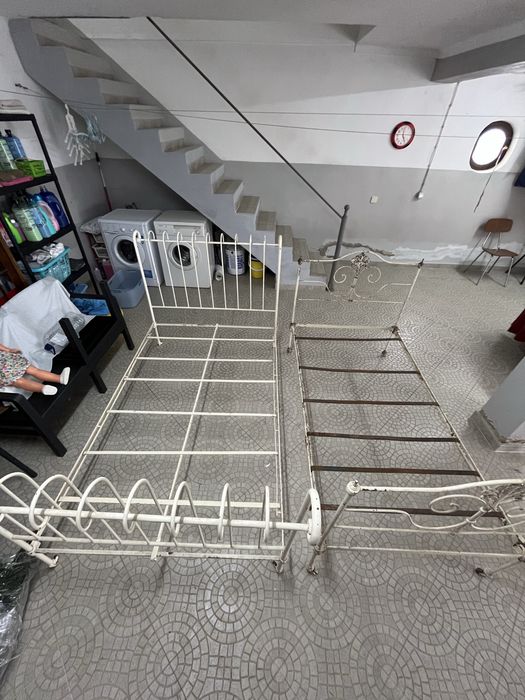 Camas de ferro antigas