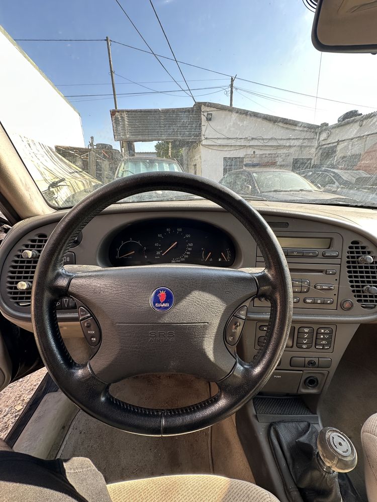 Saab 93 para peças