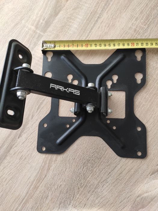 Uchwyt TV. Na ścianę.