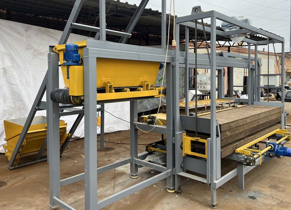 Автоматична лінія для виготовлення бетонного європаркану, стовпчиків