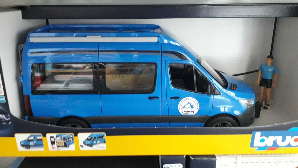 Bruder zabawka Samochód MB Sprinter Kamper z figurkami nowość