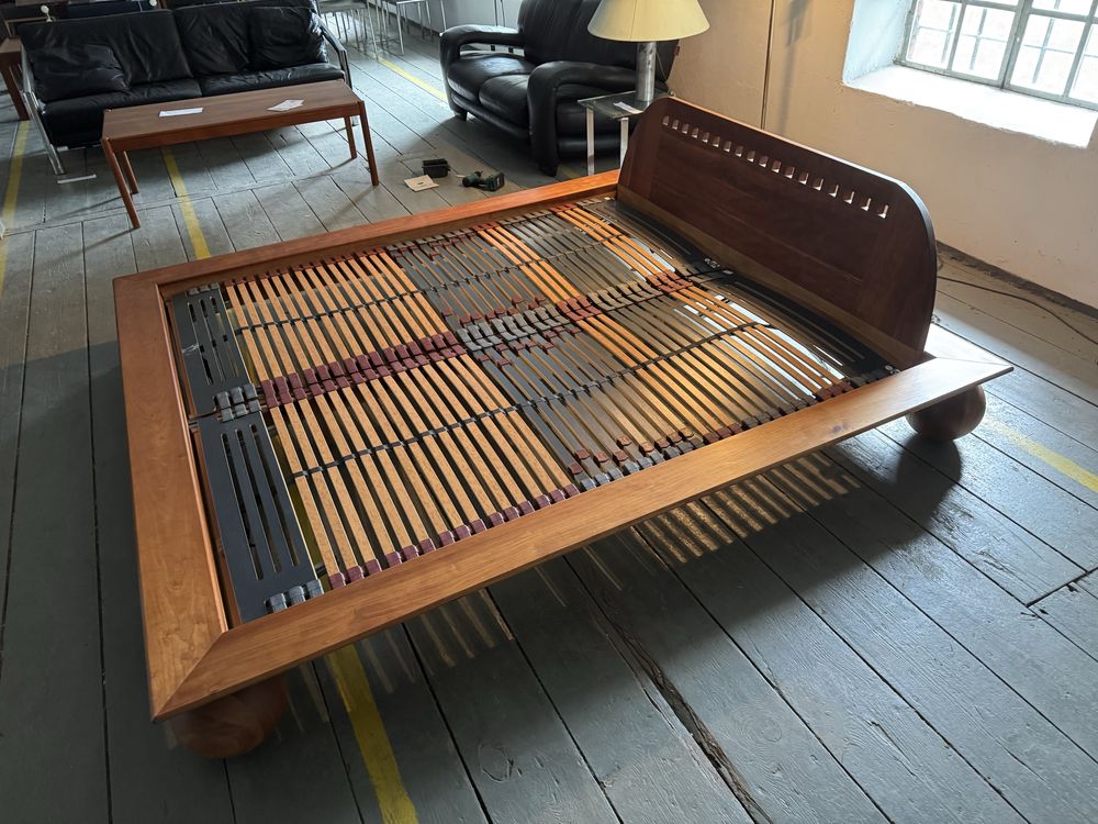 Unikatowe postmodernistyczne tekowe łóżko king size ,modern,design