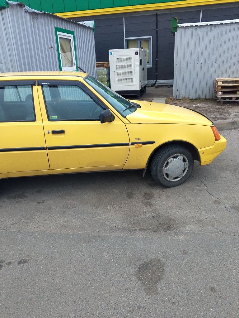 Славута 2002рік хороший стан.