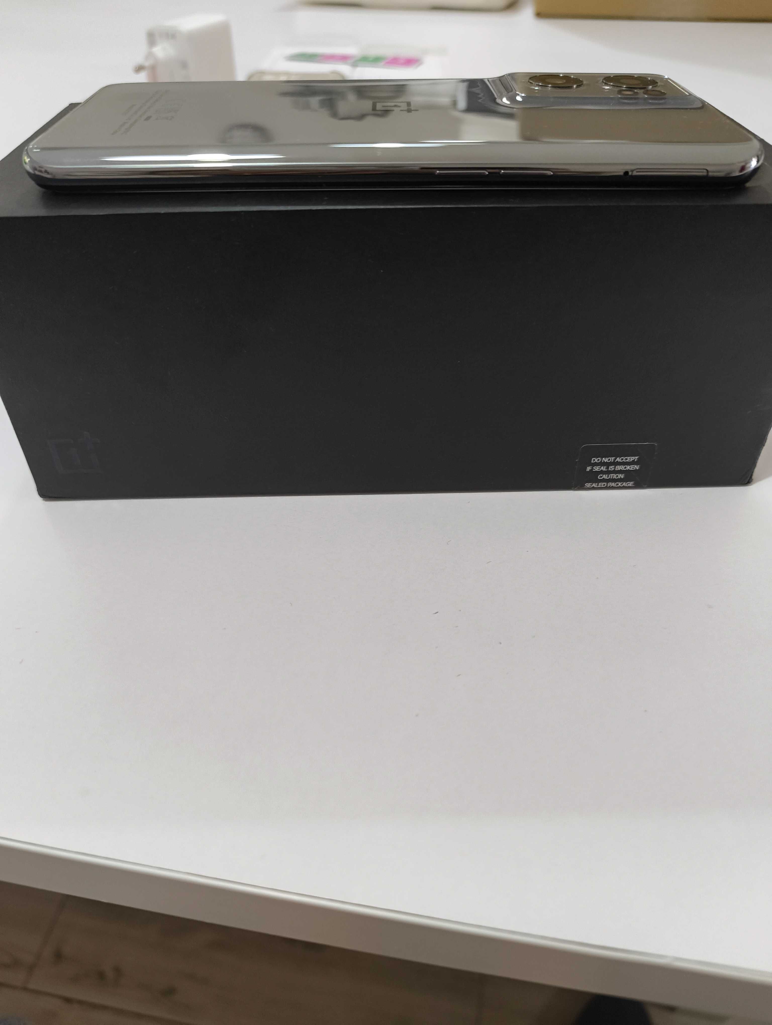 Oneplus Nord CE 2 5G, 8GB RAM, 128GB ROM, Android 13, óptimo estado