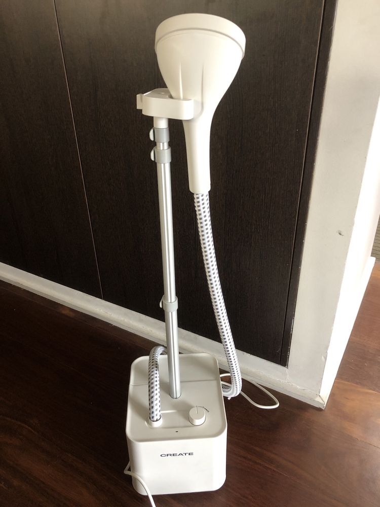 Ferro vertical a vapor da Create
