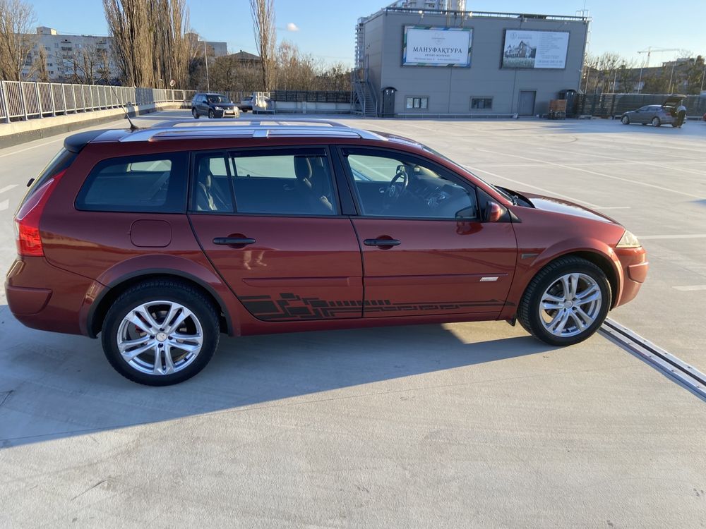 Продам терміново Renault Megane 2.0