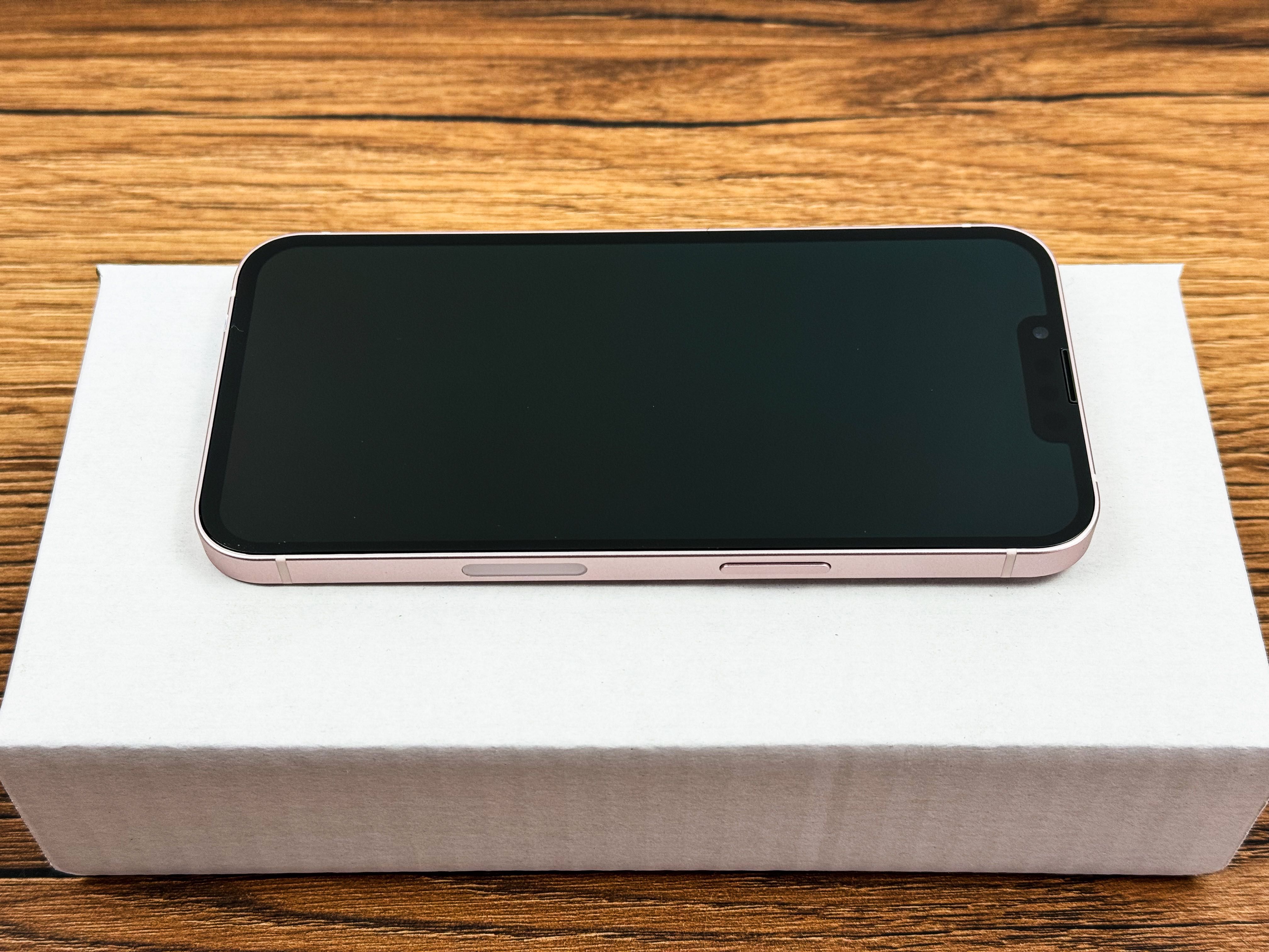 Apple IPhone 13 128 GB Różowy Bardzo Ładny