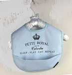 śliniaczek dla małego arystokraty Petit Royal w kolorze Baby Blue