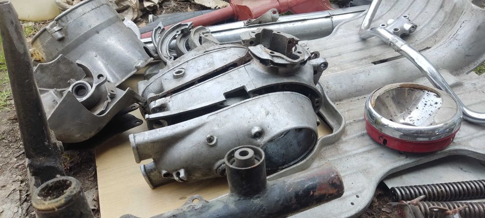 Skuter Berlin,lWL 59 silnik,zestaw gratów