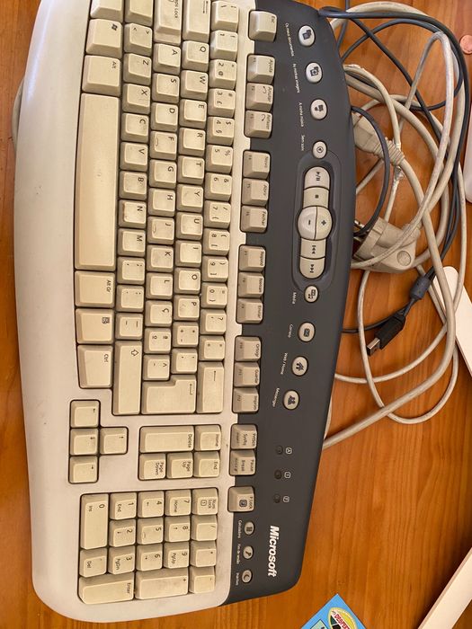 Teclado Microsoft Multimedia 1.0A