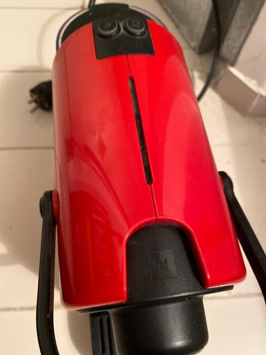 Vendo 2 máquina de café nespresso para peças