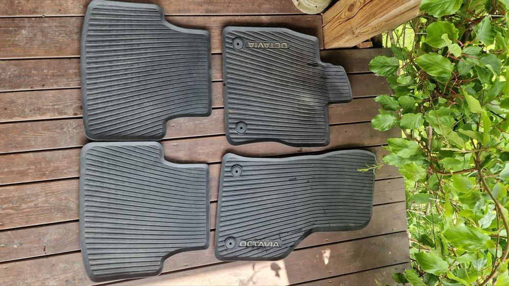 Килимки  в салон гумові комплект  Октавія А7 А8 Skoda 5E4 061 500 В