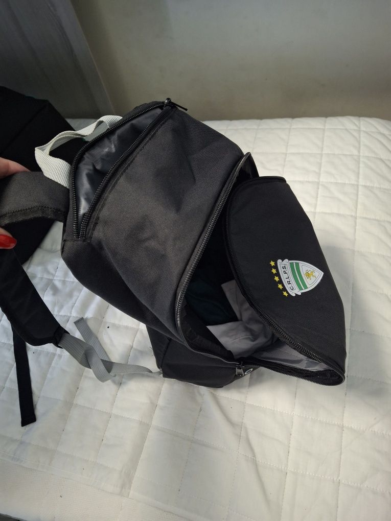 Lote de equipamentos futsal Leões Porto Salvo  criança