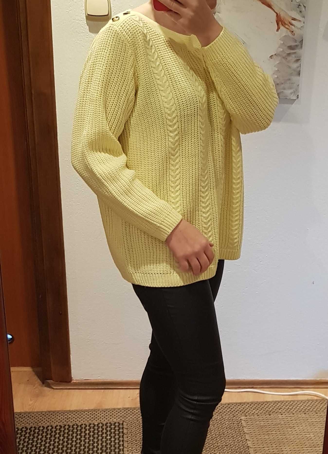 Sweter oversize ze wzorem