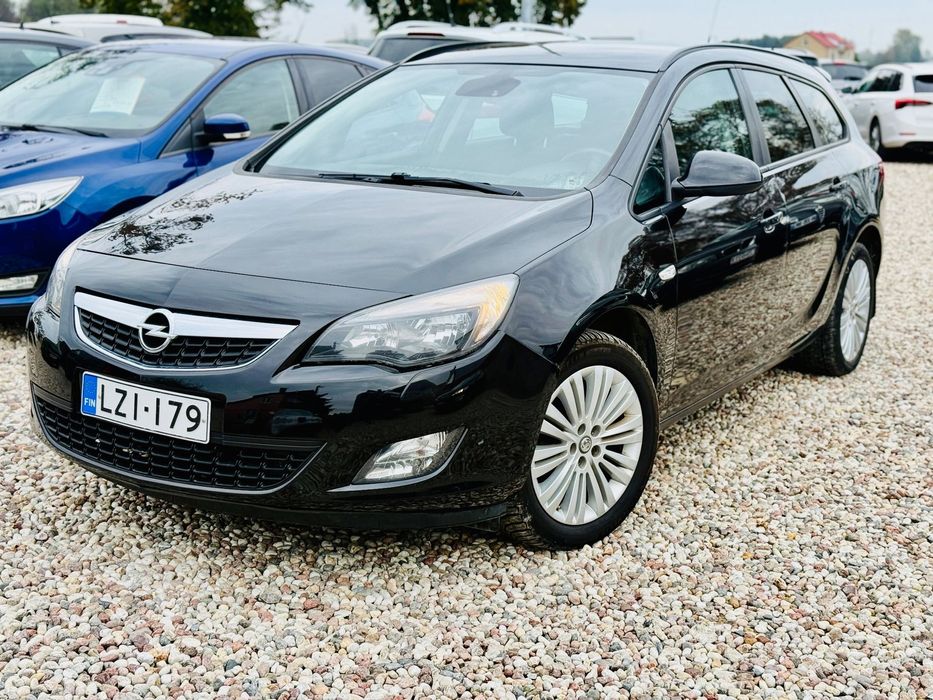 Opel Astra 1.4Turbo_Benzyna_NiskiPrzebieg_Automat