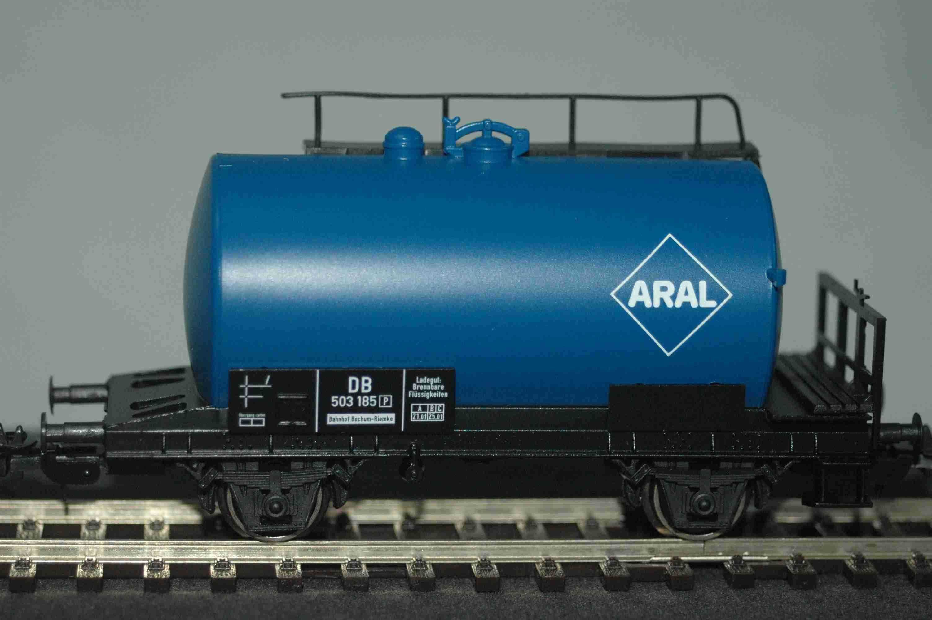 Set de 2 vagões cisterna (ARAL) PIKO HO