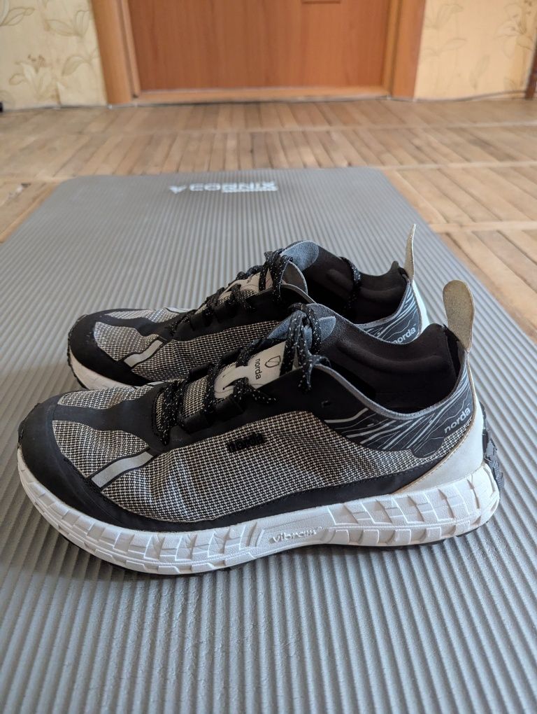 трейлові кросівки norda 001. оригінал. 26см vibram. dyneema