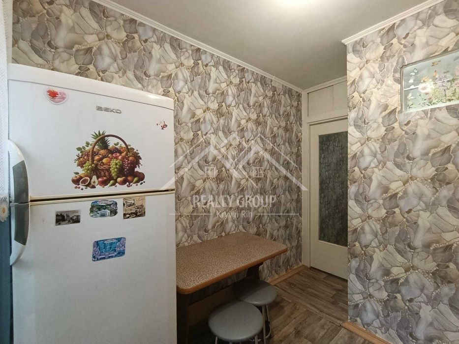 Продаж 1к кварири з меблями на Дружбі.