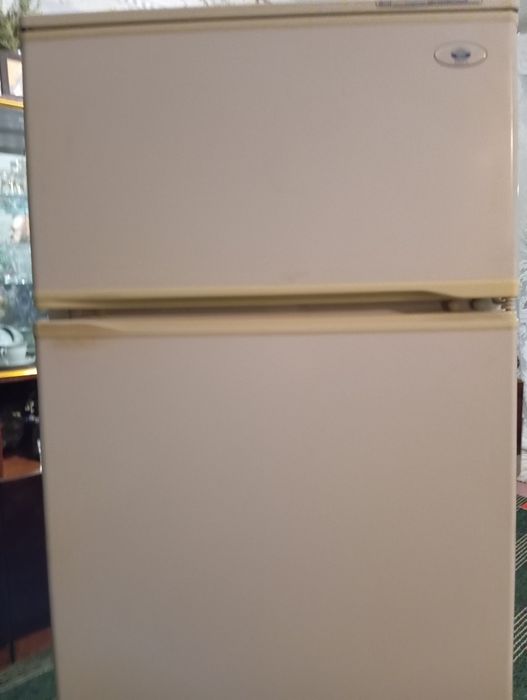 Холодильники- двухкамерный, однокамерный