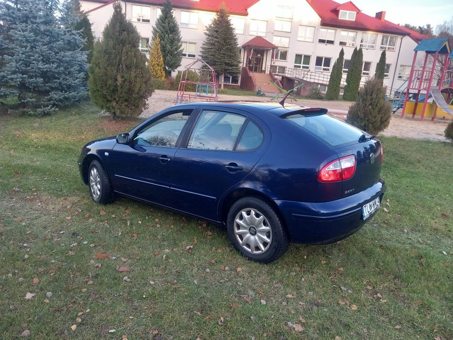Sprzedam seata leona 1 6 niski przebieg 202595