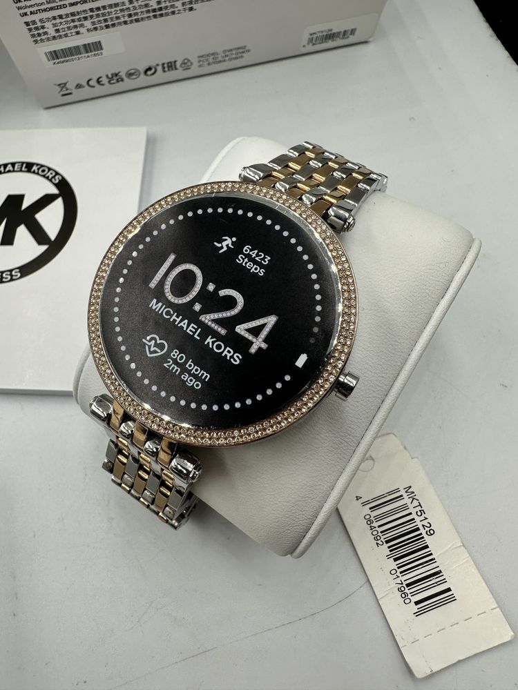 Prawie nowy zegarek smartwatch Michael Kors MKT5129, Komplet