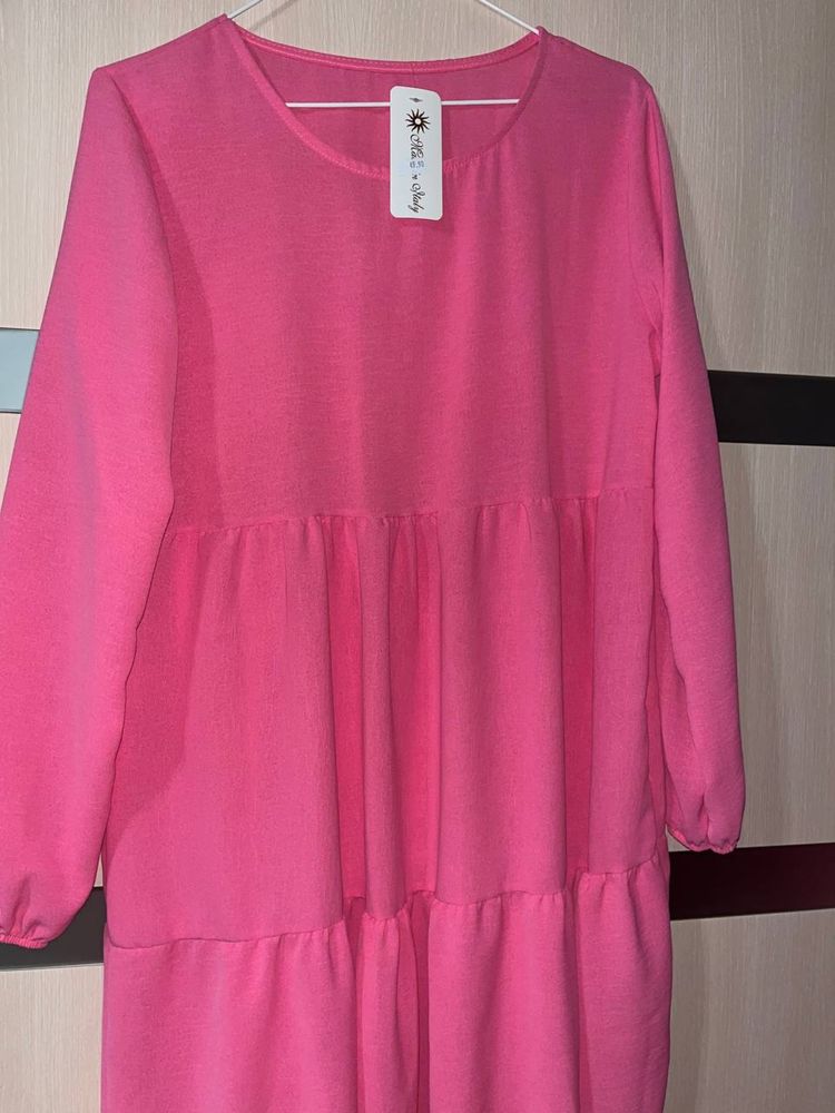 Нова рожевв сукня