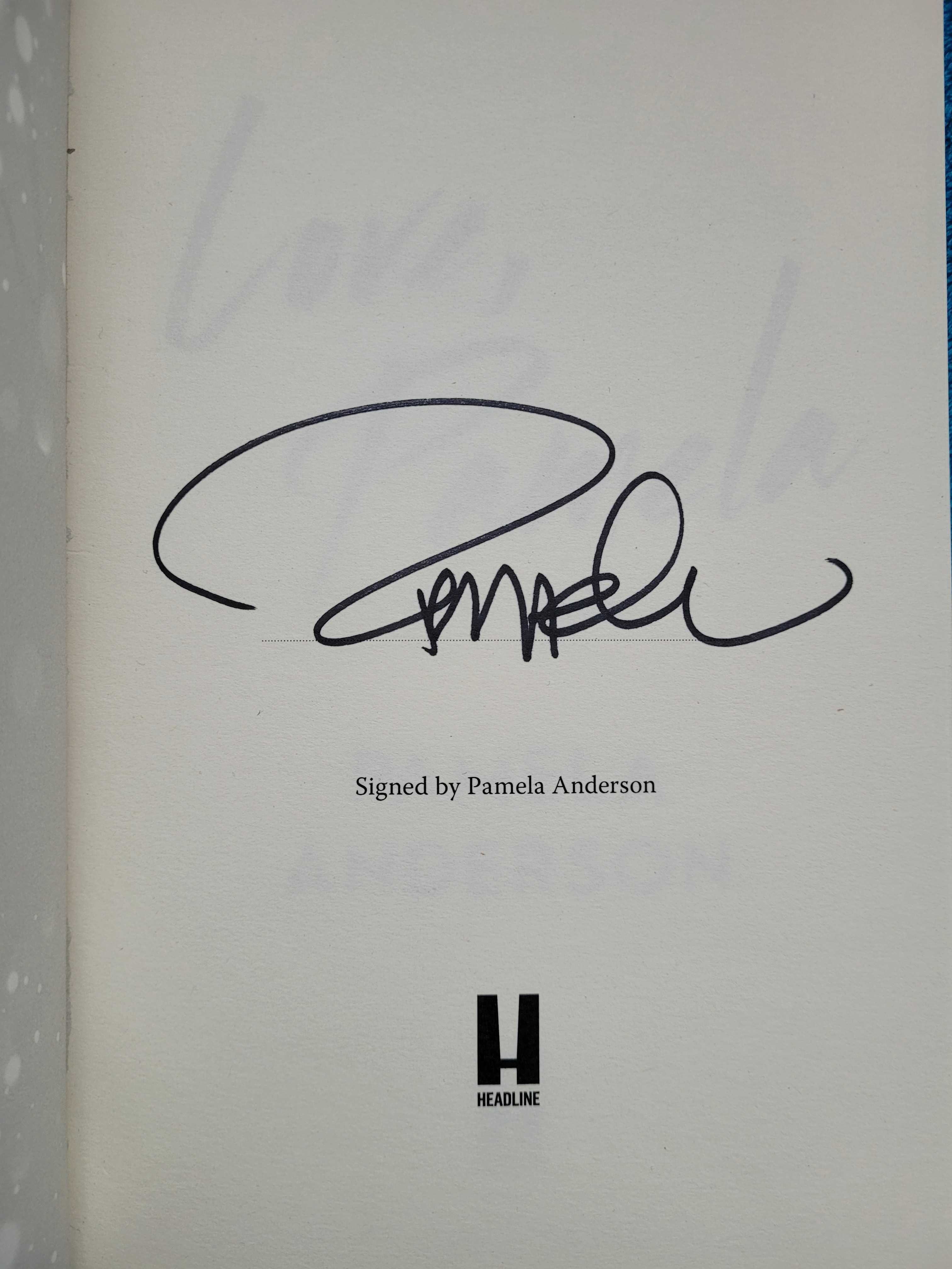 "Love, Pamela" - książka z oryginalnym autografem Pamela Anderson