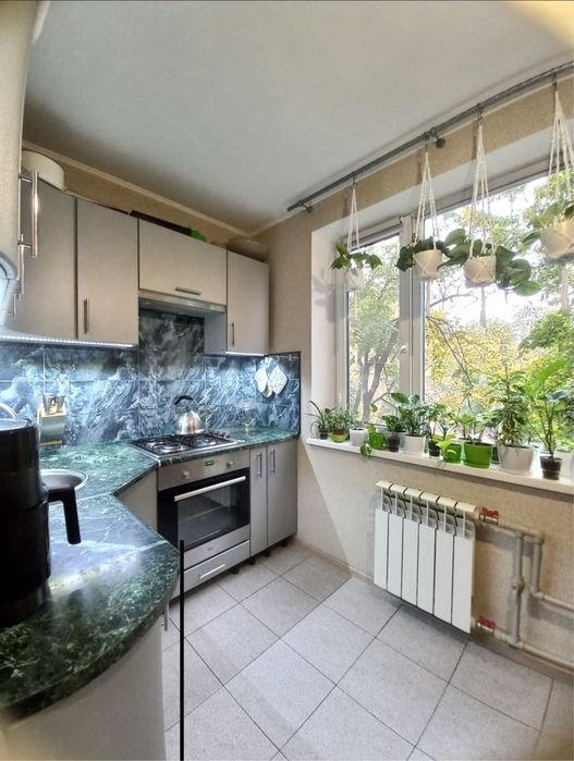 Продам 3к квартиру в центре метро Ярослава Мудрого. Срочно