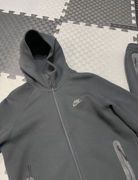 Продам костюм Nike Tech Fleece.
Состояние идеальное
