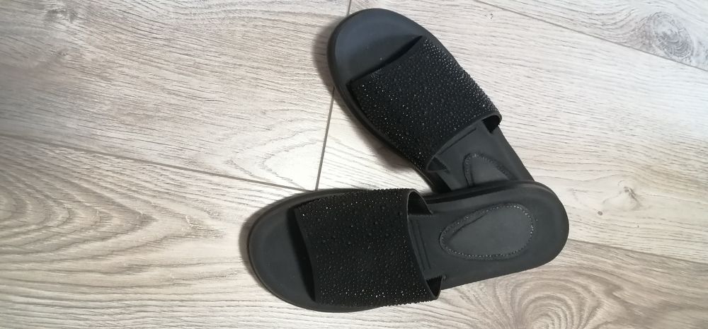 Жіночі тапочки-шльопанці розмір 36