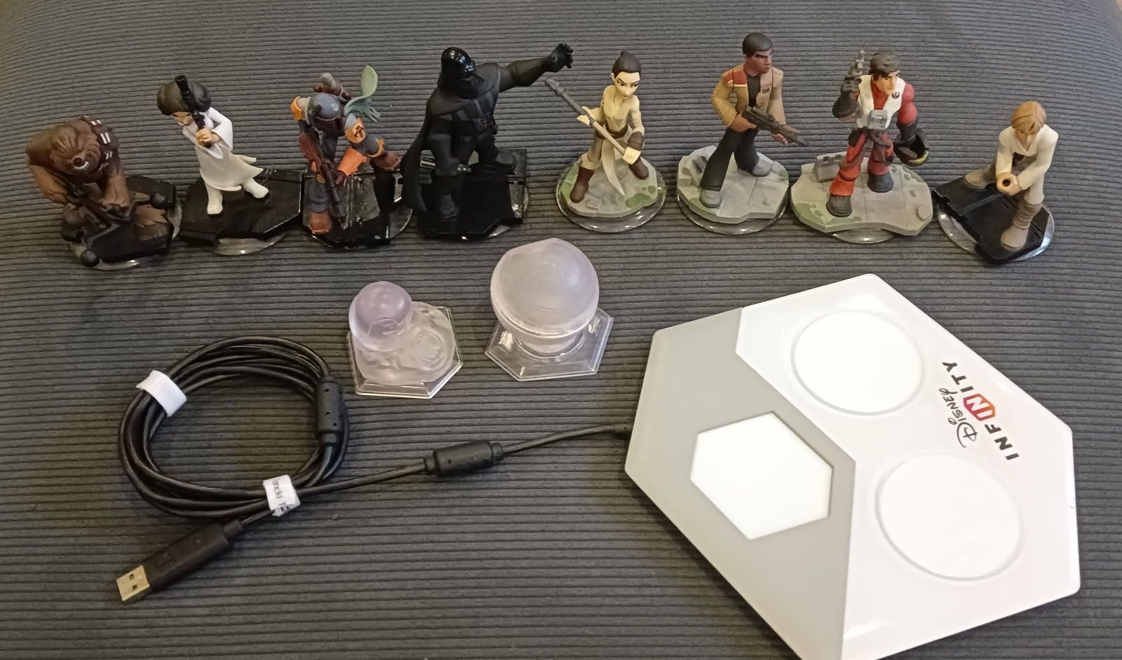 8+2 figurki Star Wars, Disney Infiniti 3.0 plus plansza do konsoli,