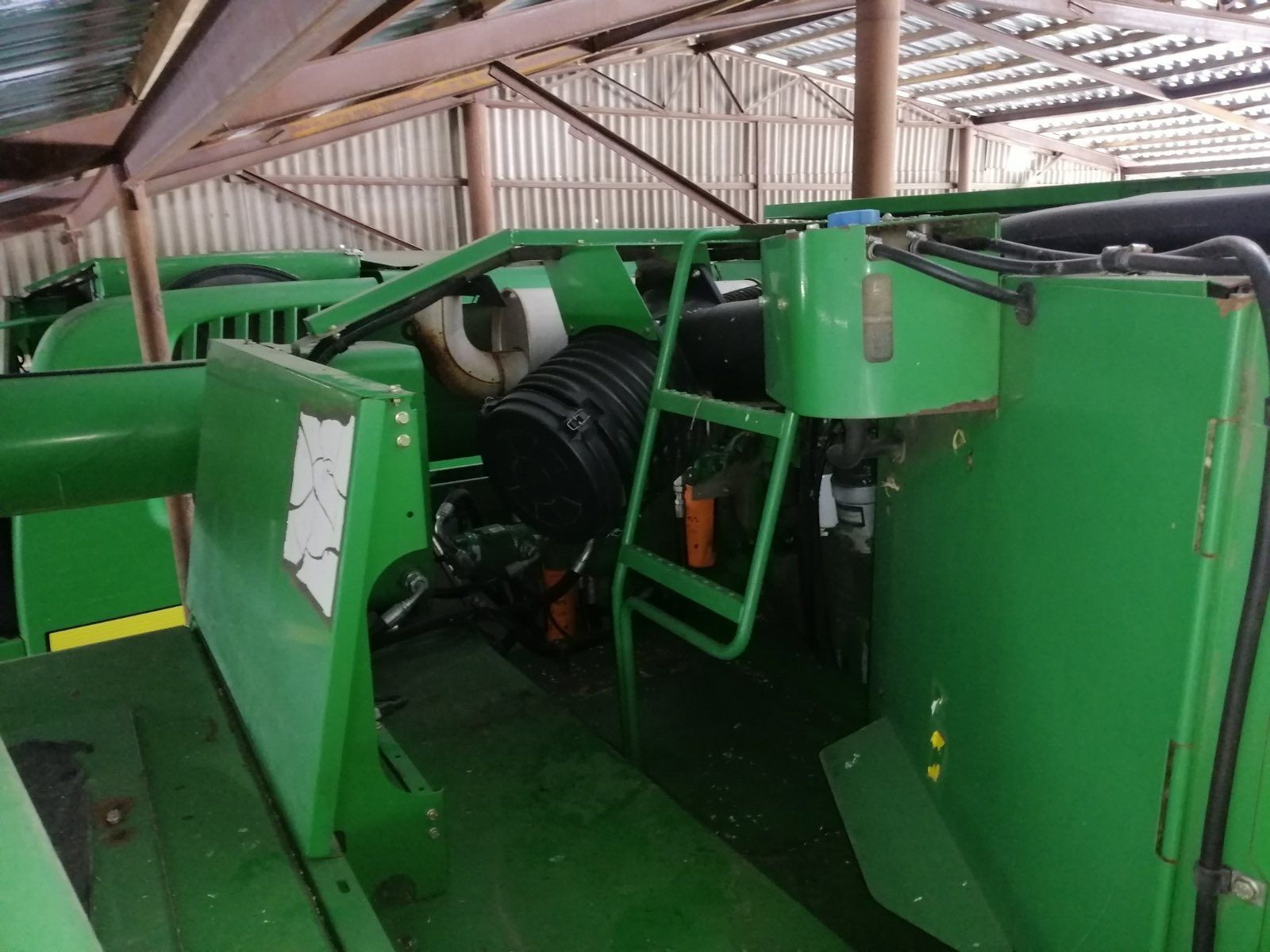 Комбайн John Deere W 650