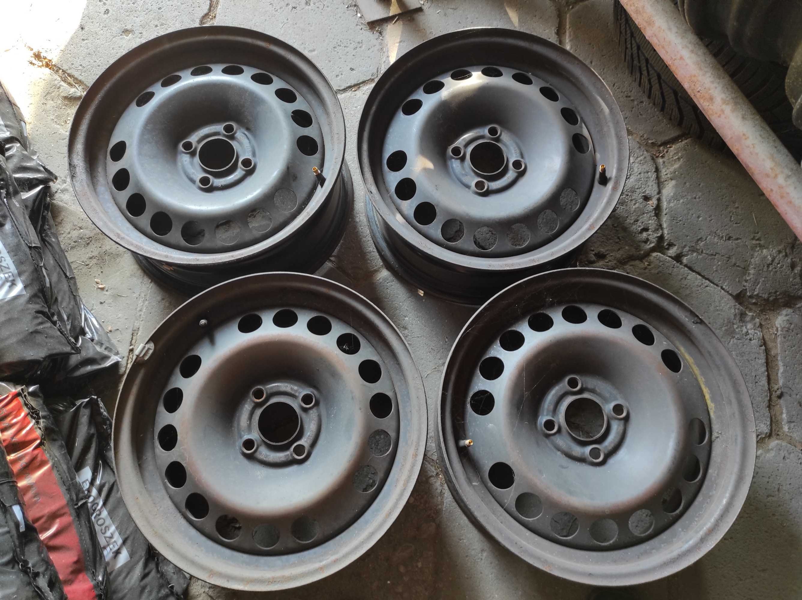Opel Astra H Corsa D felgi stalowe 4 x 100 15 cali z Niemiec proste