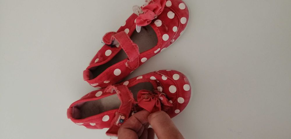 czerwone półbuty buciki dla dziewczynki na rzepy trampki 28 w kropki