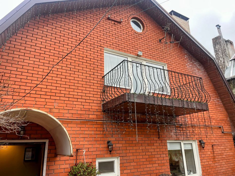 Продам ДОМ. на ж/м ПОБЕДА-3 , с ремонтом