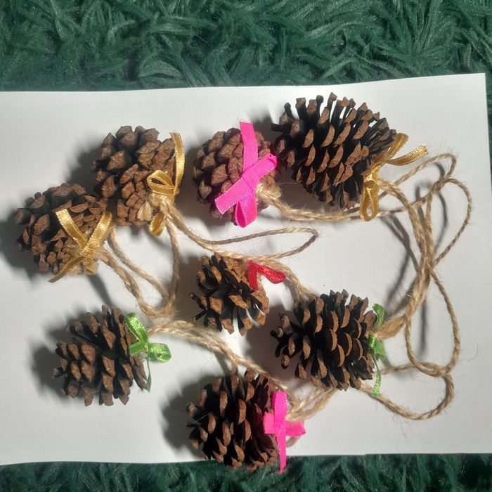 Choinka 45cm z szyszkami