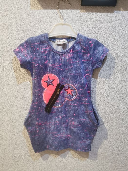 Bluzka dla dziewczynki w bardzo dobrym stanie. Rozmiar 104
Zapraszam
#