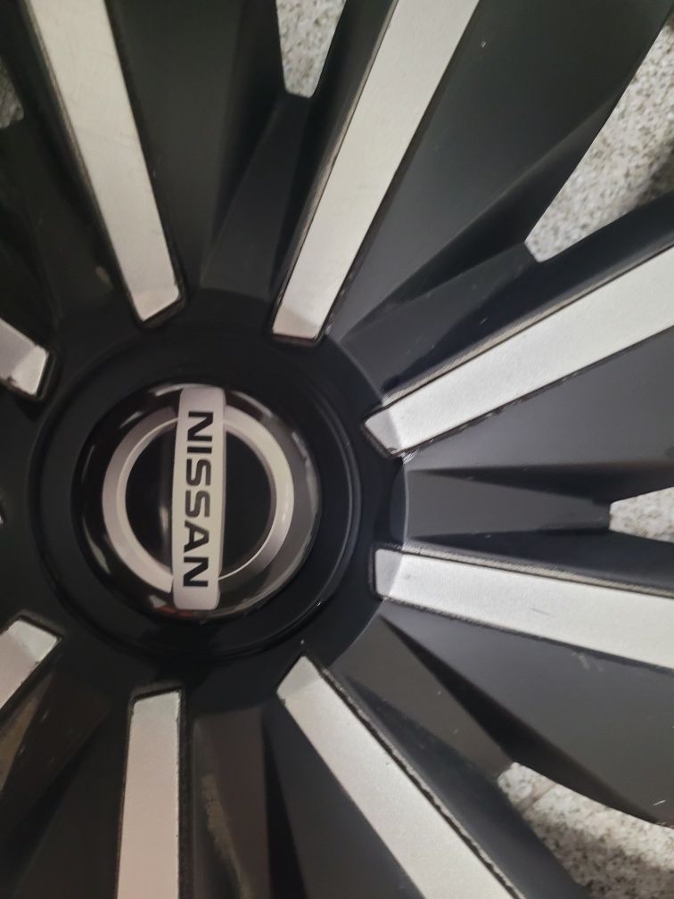 Колпаки на стальные диски   Toyota, Nissan  по 1 шт 19 дюймов.