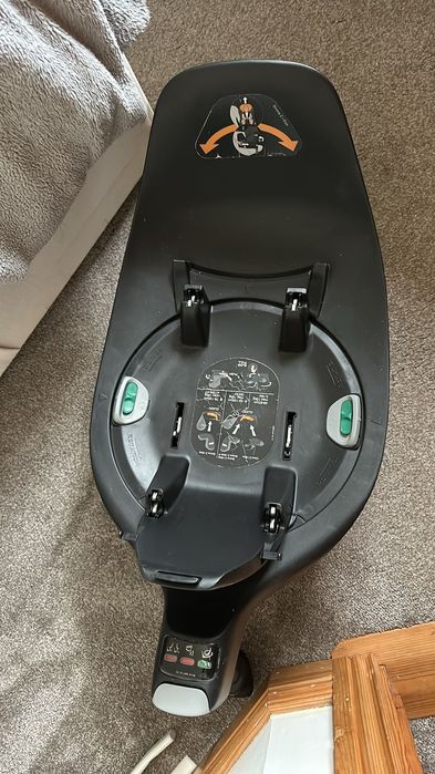 Cybex база isofix
