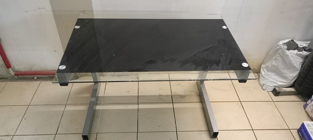 Biurka szklane 2 sztuki