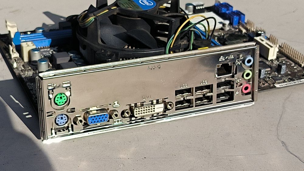 Материнськи плати H61 s1155 працездатні кількість